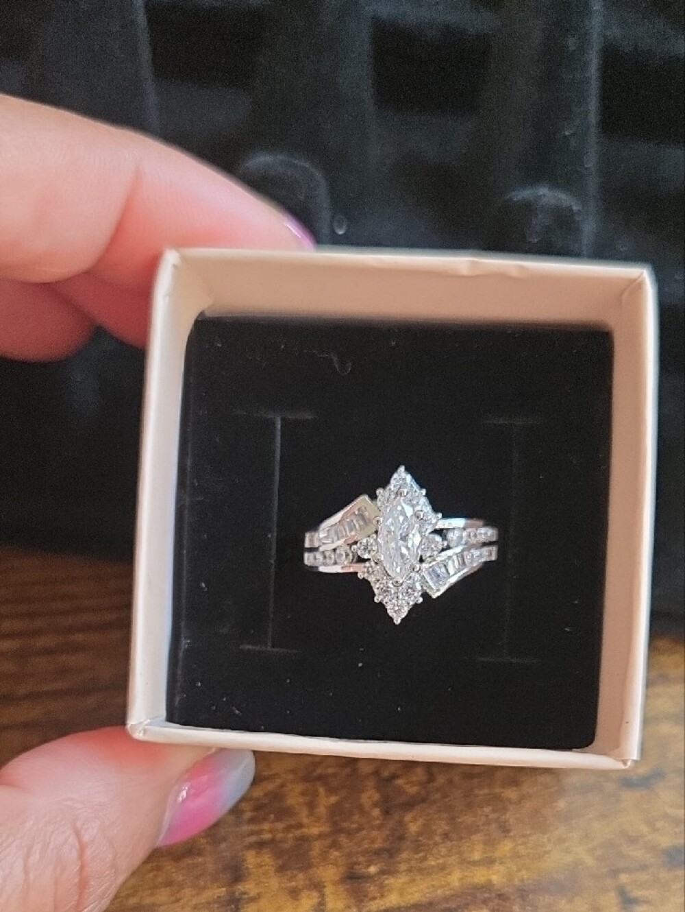 Elegant Silver-Tone Moissanite Daimond Cluster Engagement Ring